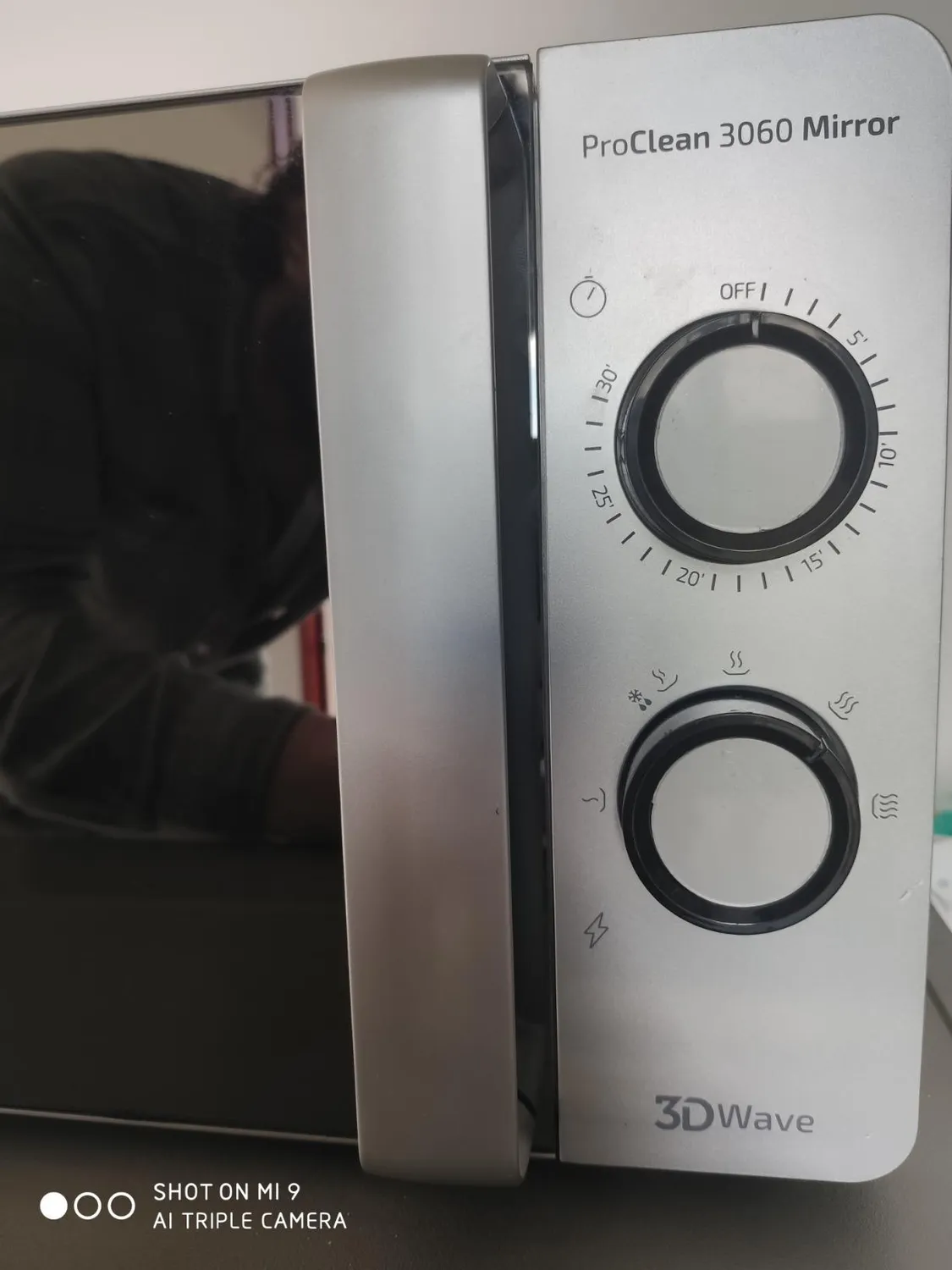 Cecotec ProClean 3060 micro-ondes 20L miroir argenté