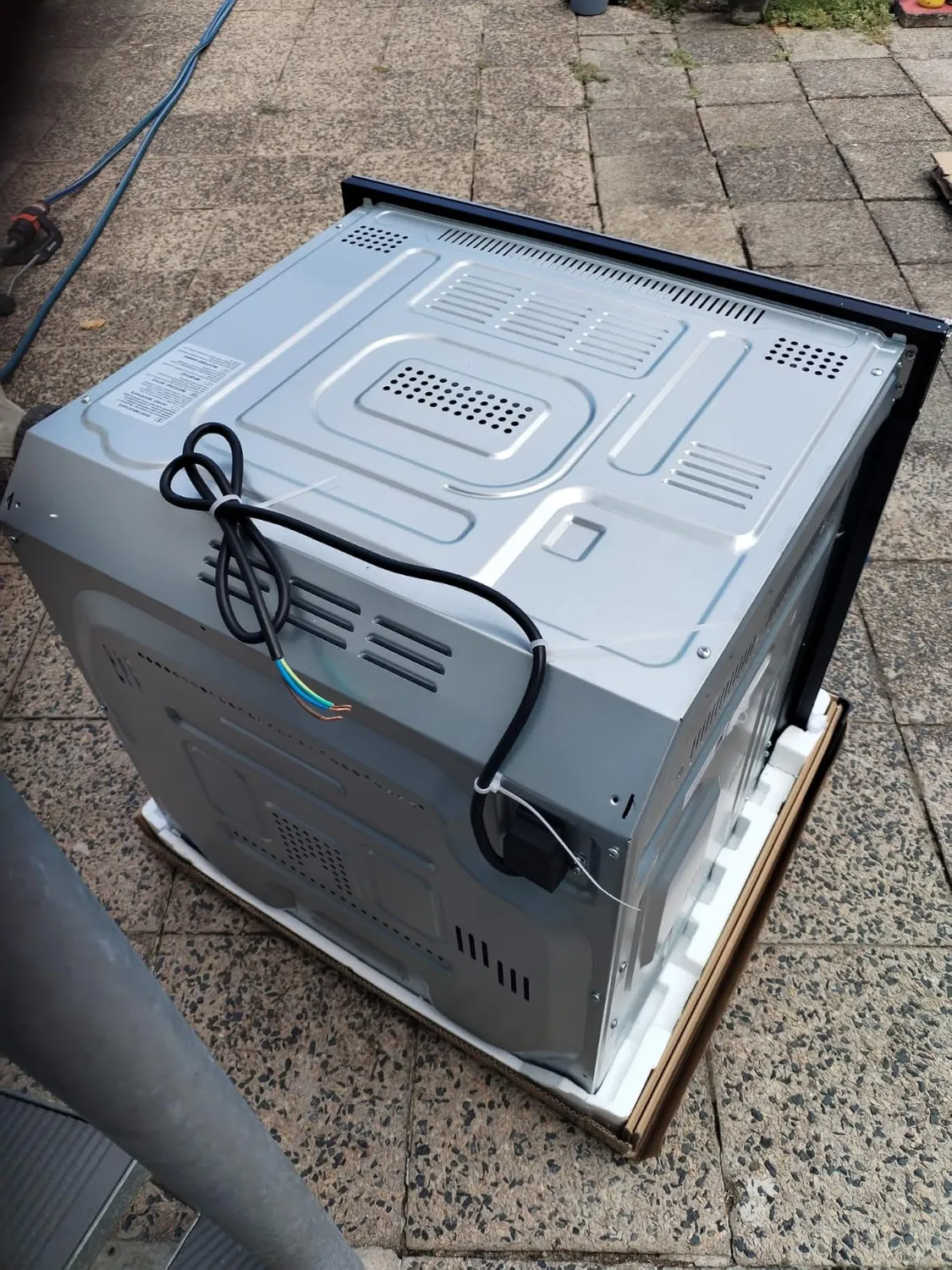 Cecotec Bolero Hexa C126000 four encastrable inox 77L vapeur