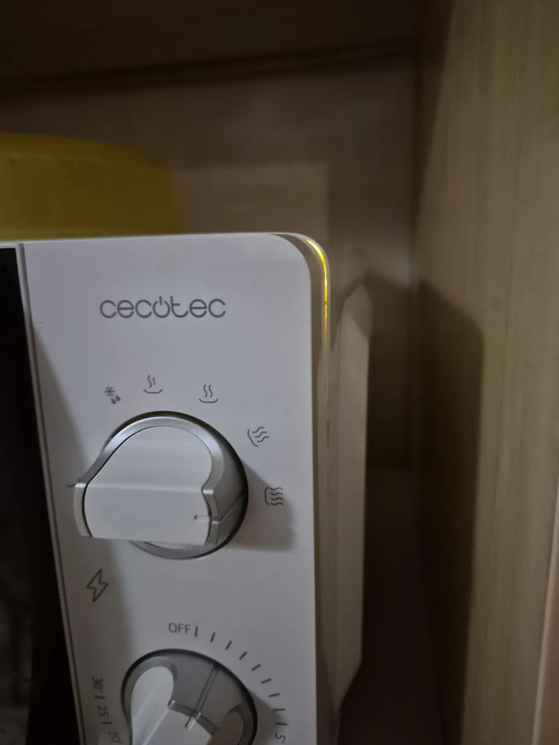 Cecotec ProClean 2010 micro-ondes 20L 700W sans grill