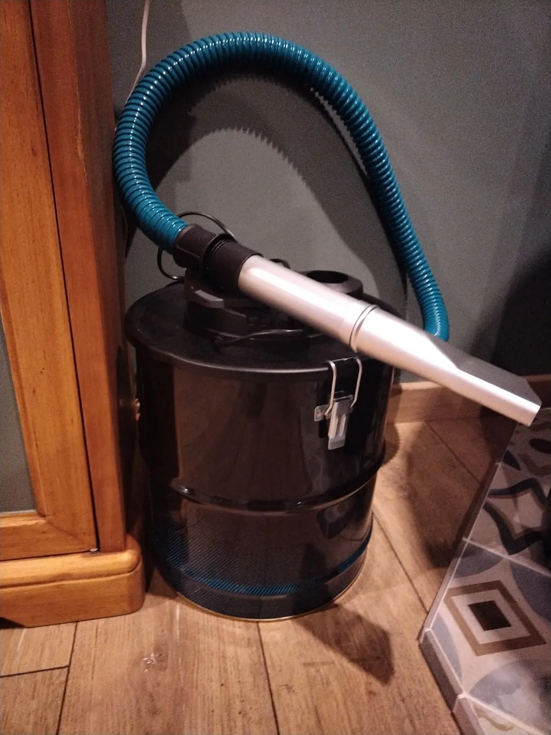 Cecotec Conga Ash 4000 Home aspirateur cendres 20L inox
