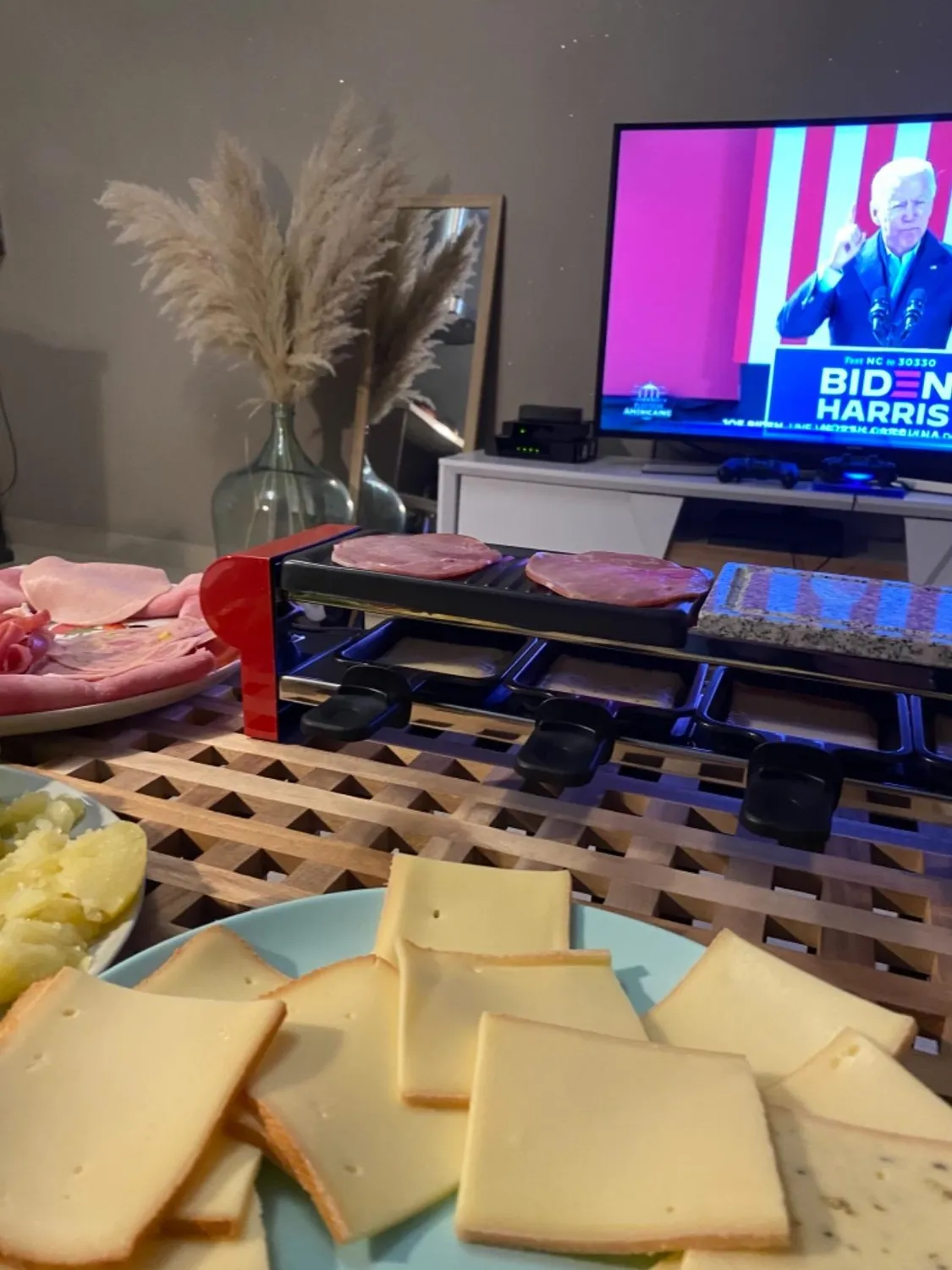 H.Koenig RP4 appareil raclette 4 personnes pierre granit 600W