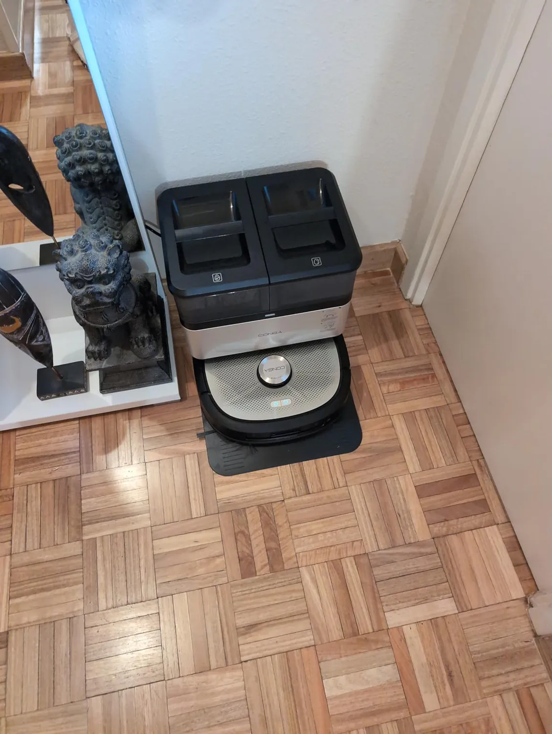 Cecotec Conga Z100 robot aspirateur laveur vidage auto
