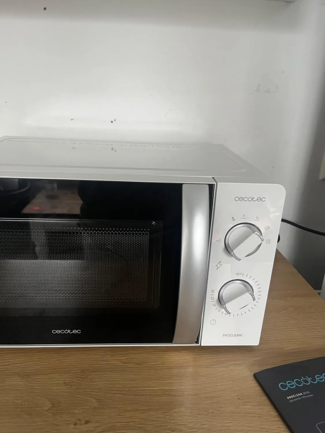 Cecotec ProClean 2010 micro-ondes 20L 700W sans grill