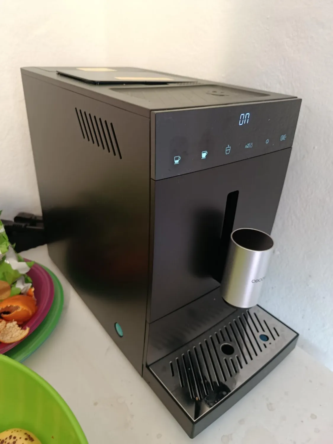 Cecotec Cremmaet Compact machine à café grains 19 bars