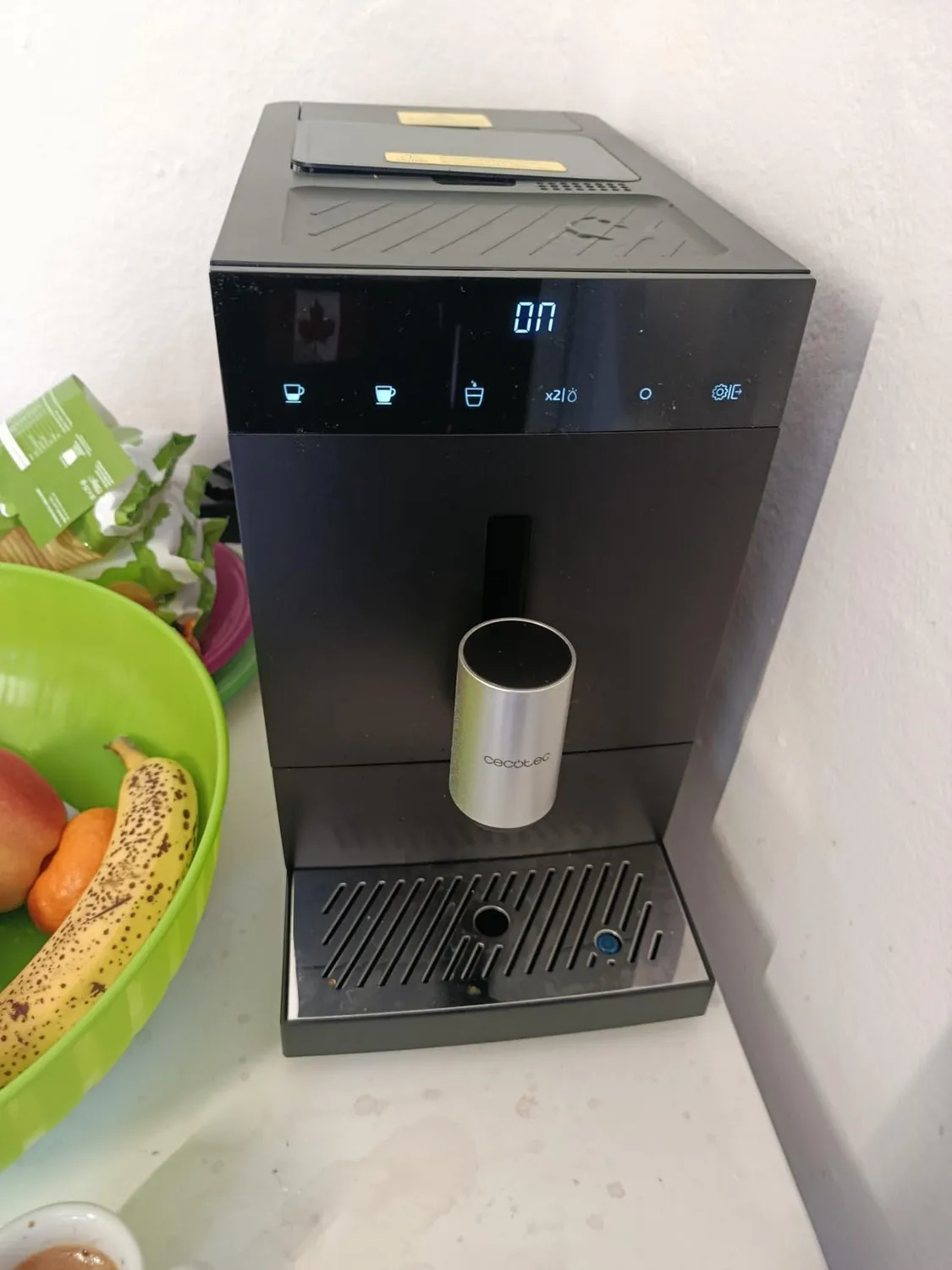 Cecotec Cremmaet Compact machine à café grains 19 bars