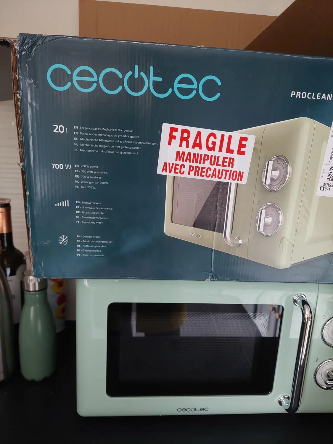 Cecotec ProClean 3010 micro-ondes 20L rétro vert