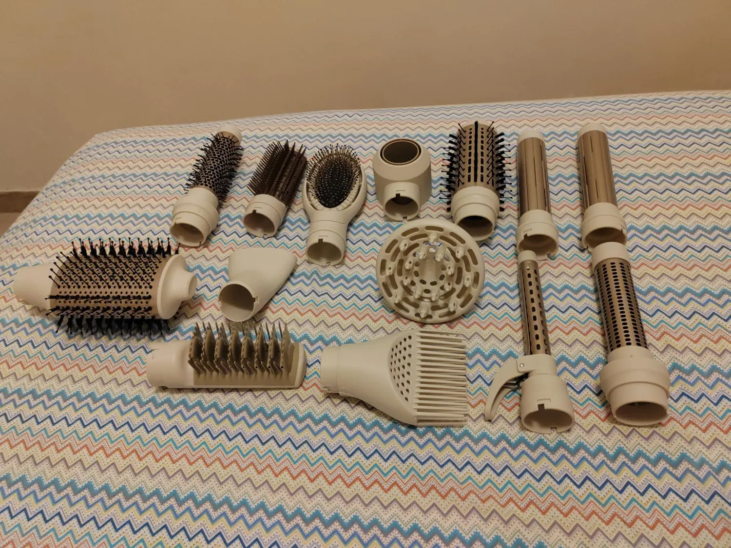 Cecotec AirGlisse CeramicCare 14in1 brosse soufflante champagne 14 têtes