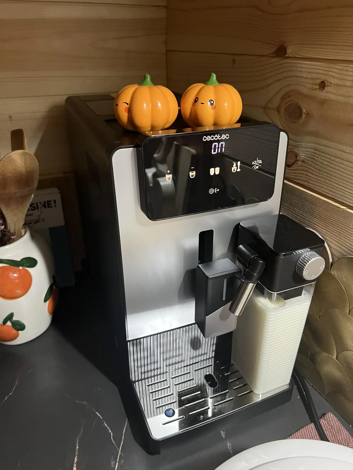 Cecotec Cremmaet Latte Art machine expresso 19 bars