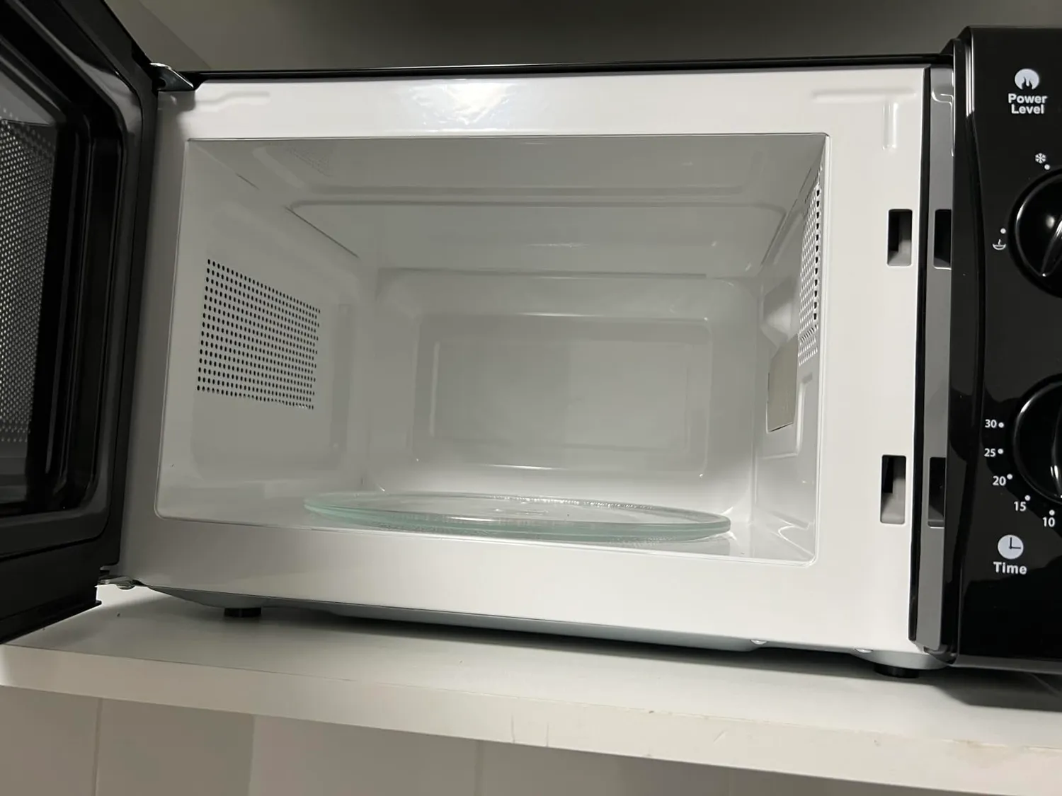 H.Koenig VIO6 micro-ondes 20L blanc 700W décongélation