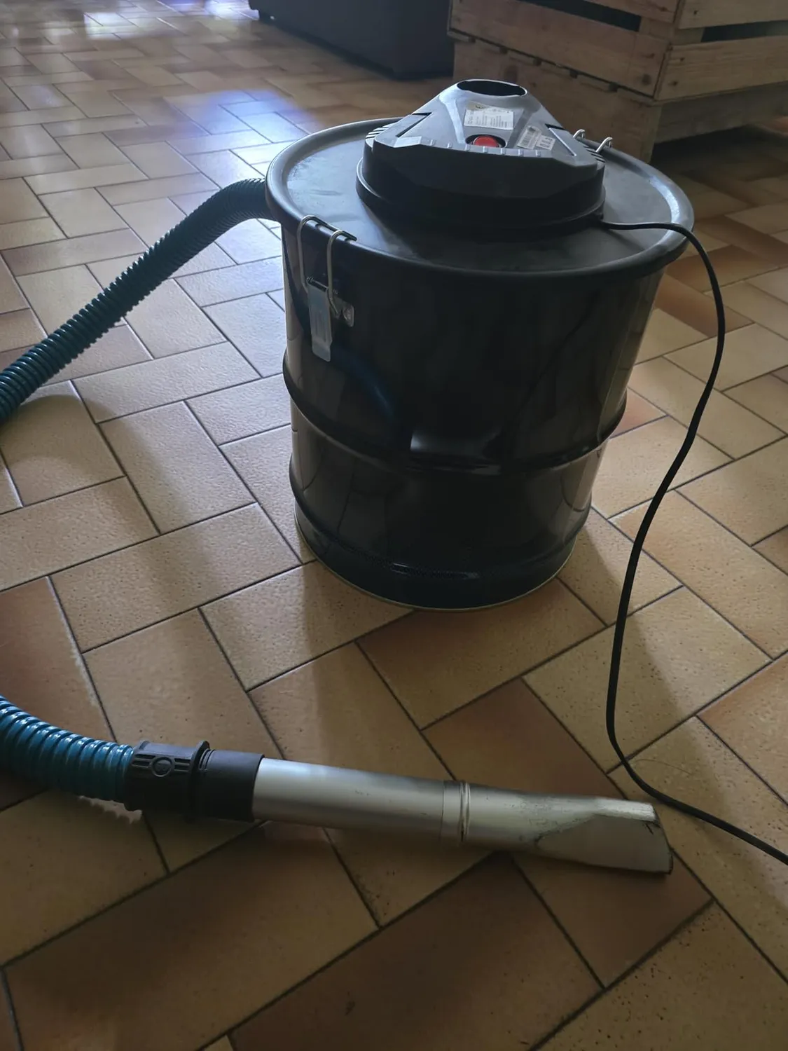Cecotec Conga Ash 4000 Home aspirateur cendres 20L inox