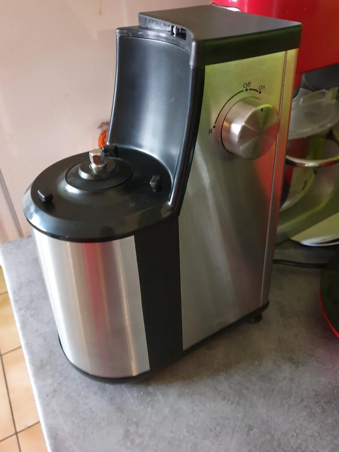 H.Koenig Vitalise GSX22 extracteur de jus vertical 400W 3 tamis