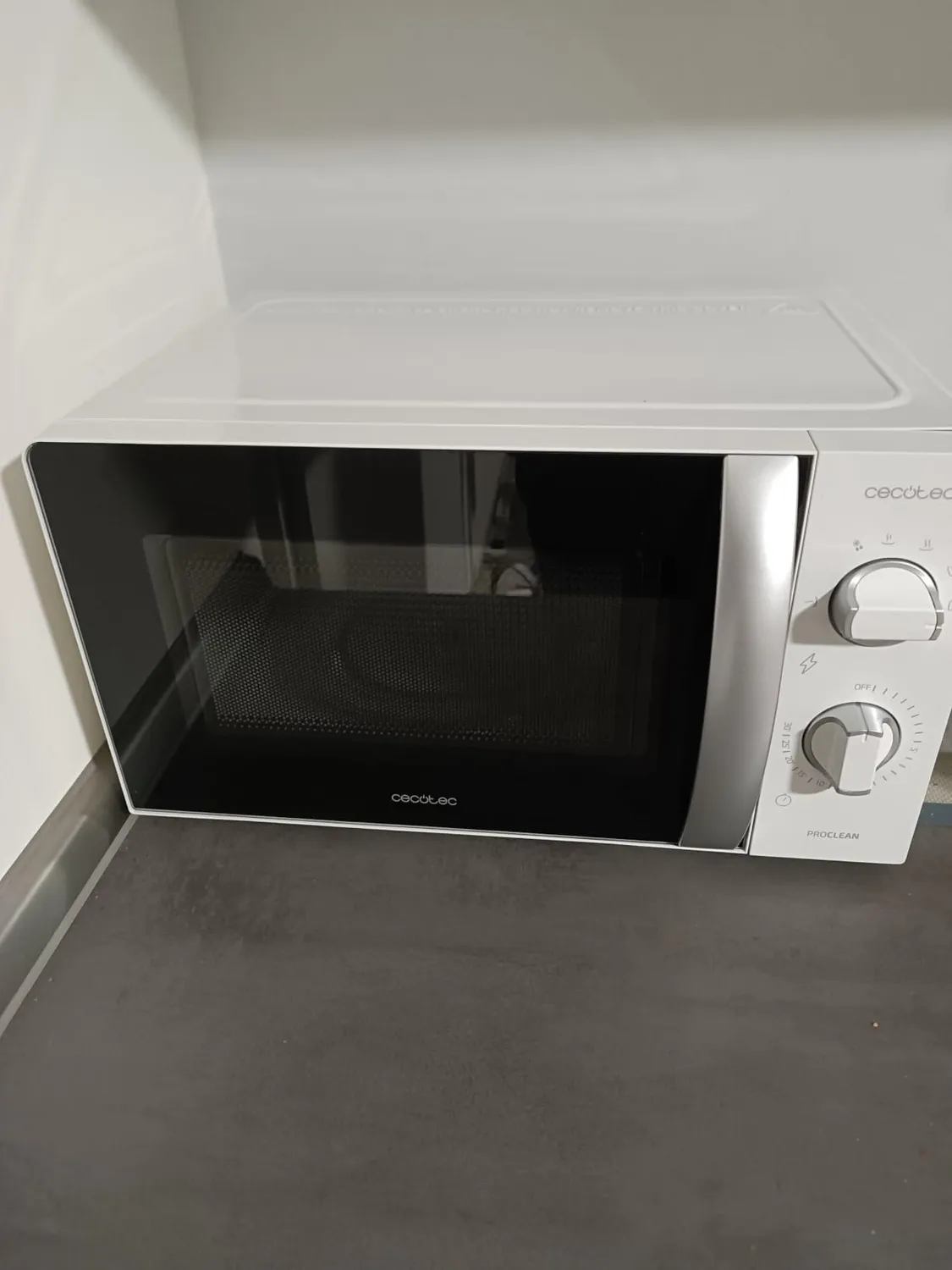 Cecotec ProClean 2010 micro-ondes 20L 700W sans grill