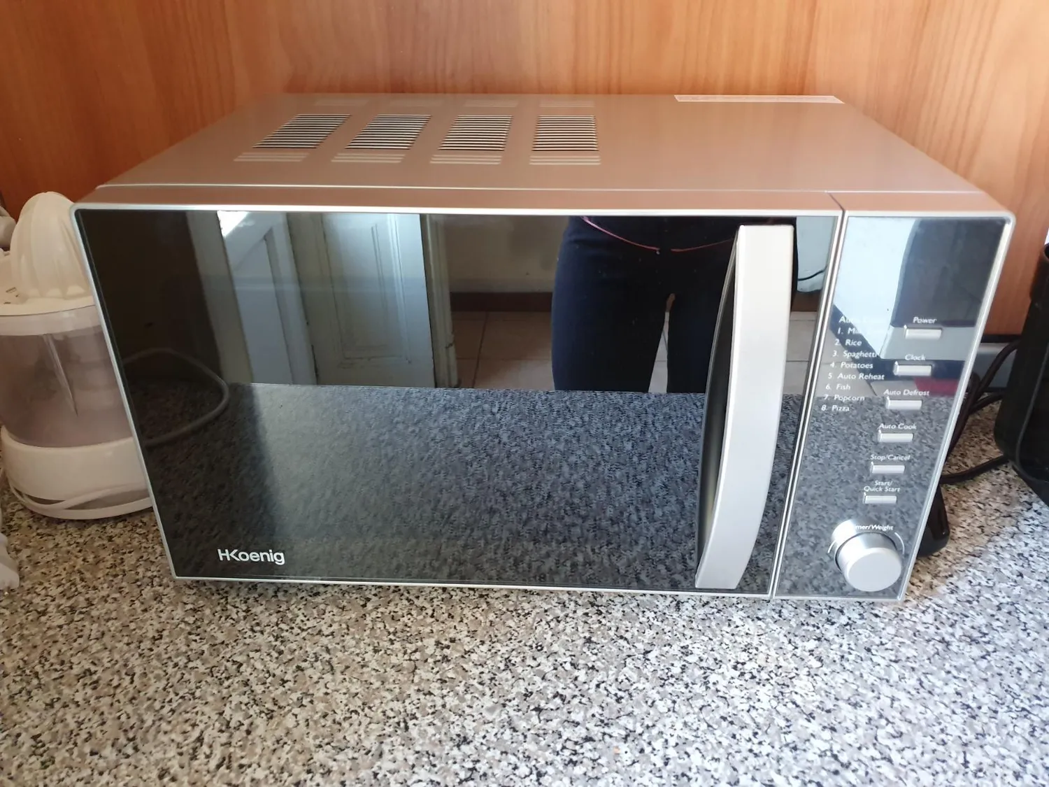 H.Koenig VIO2 micro-ondes compact 20L 700W noir miroir